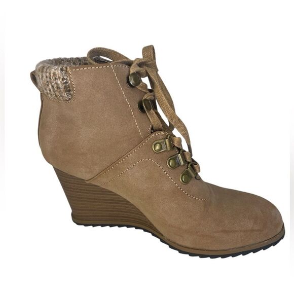 Nautica Women’s Lace Up Wedge Boot, size 7.5, Color:beige - Picture 3 of 7